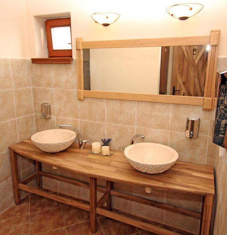 Penzion Kallai A Vinaren Filakovo Extérieur photo