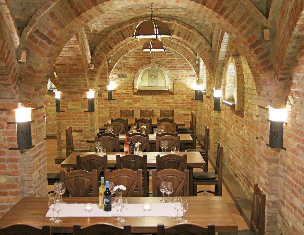Penzion Kallai A Vinaren Filakovo Extérieur photo