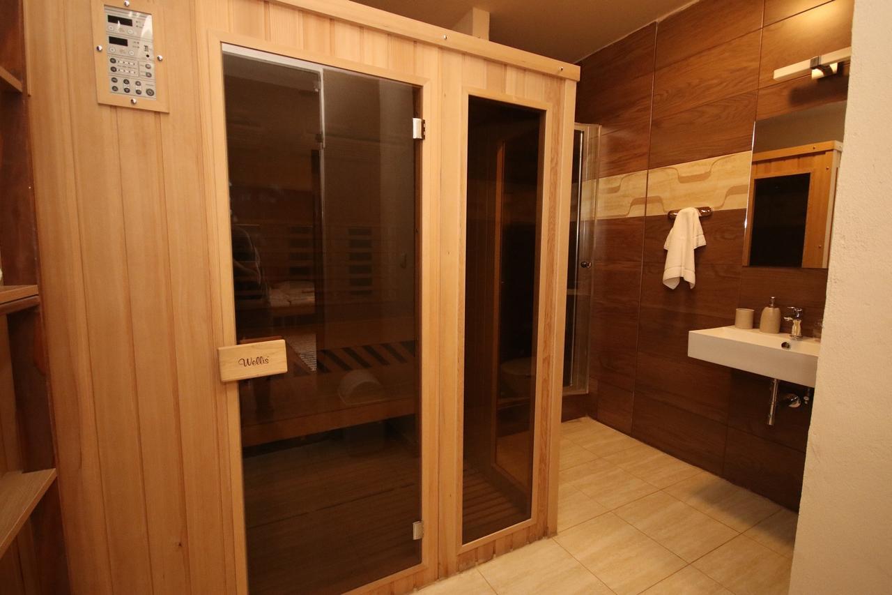 Penzion Kallai A Vinaren Filakovo Extérieur photo